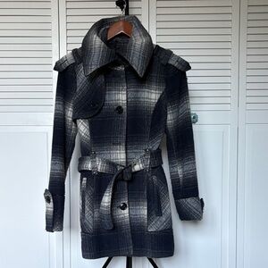 Plaid Women's Jacket - Black and Gray